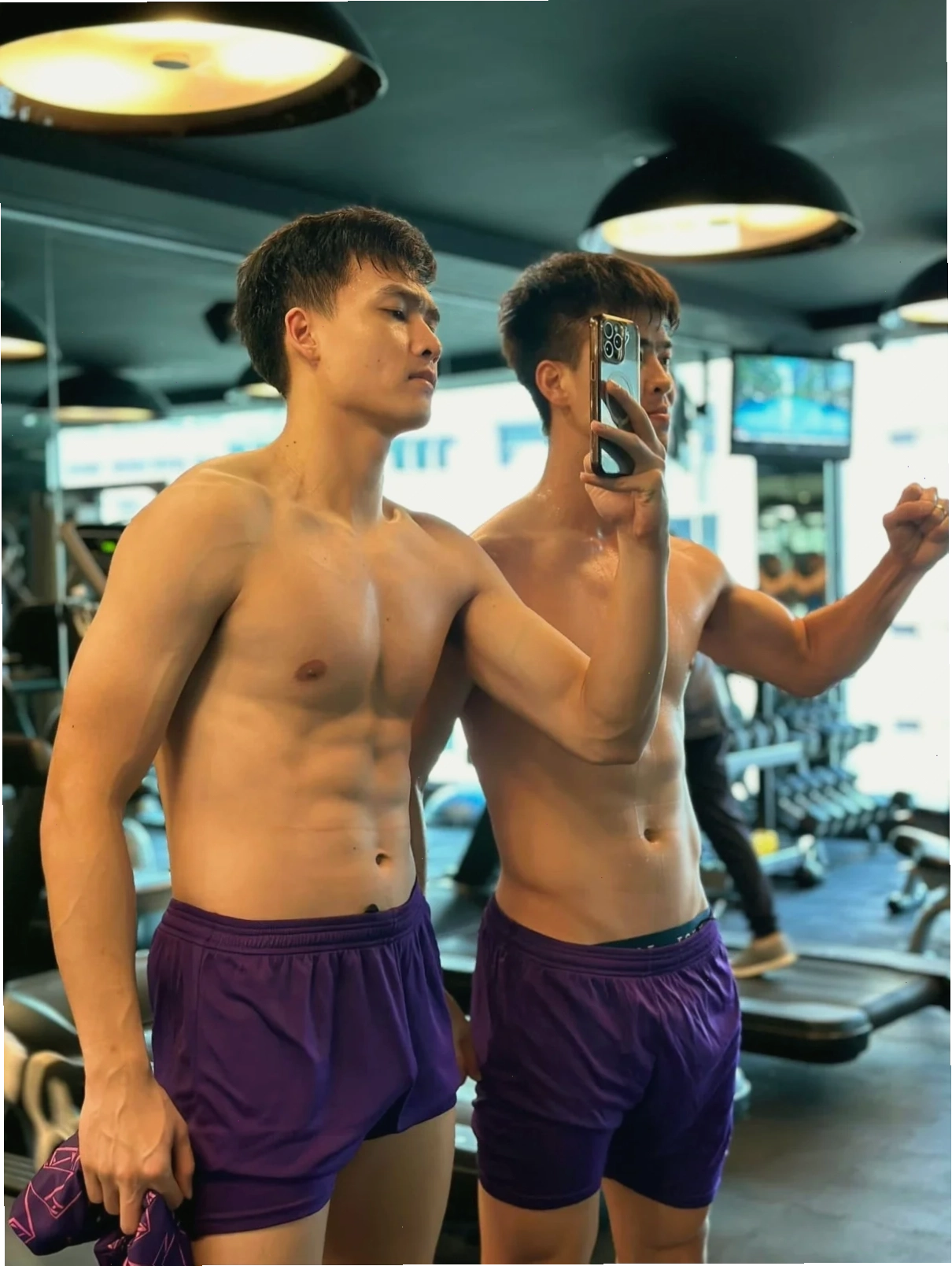 Bộ sưu tập hình ảnh trai 6 múi che mặt với vẻ sexy quyến rũ